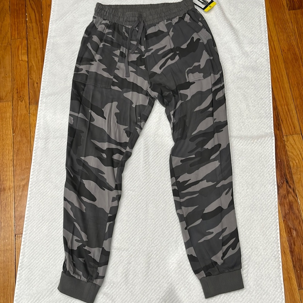 Splendid Camo Jogger Pants.